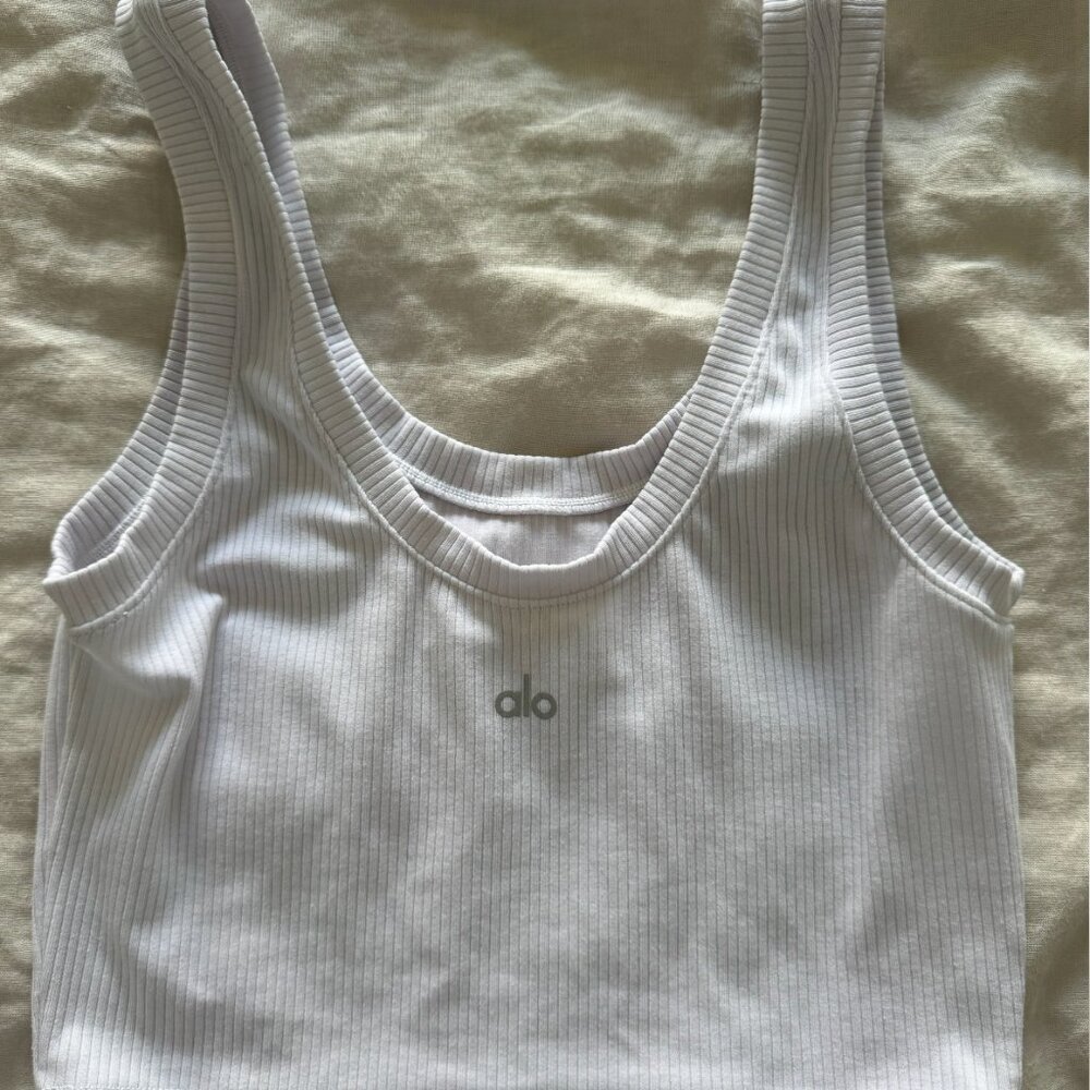 ALO YOGA - White Tank Top